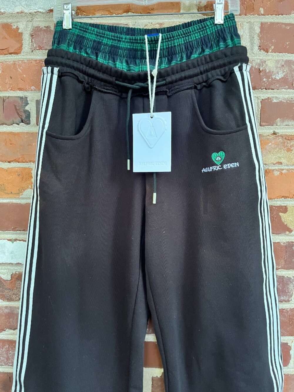 Aelfric Eden Black Sweatpants with White Side Stripes